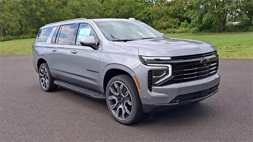 2025 Chevrolet Suburban RST