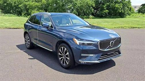 2023 Volvo XC60 B5 Plus Bright Theme