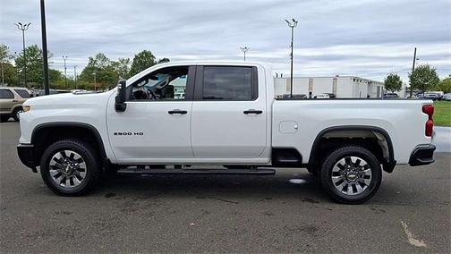 2024 Chevrolet Silverado 2500 Custom