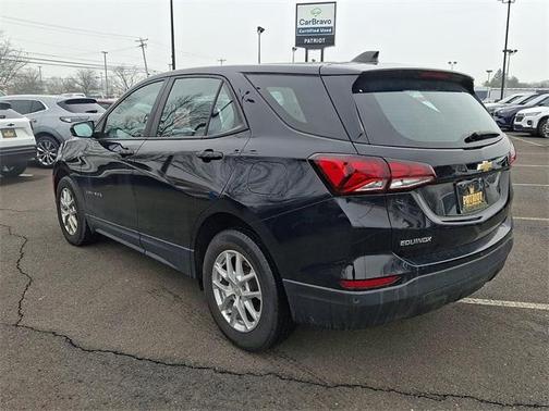 2022 Chevrolet Equinox LS