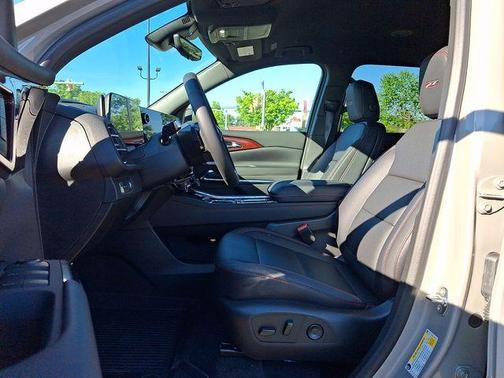 Sandstone 2026 Chevrolet Traverse Z71
