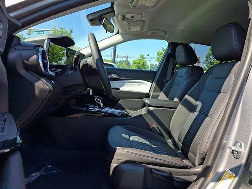Sterling Gray Metallic 2026 Chevrolet Trax LT