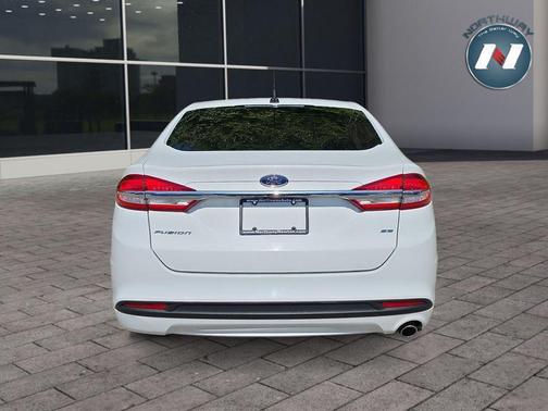 Oxford White 2017 Ford Fusion SE