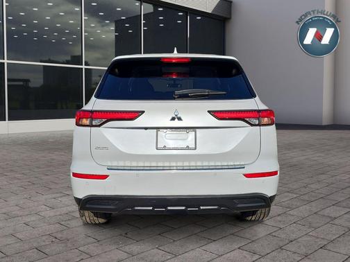 2022 Mitsubishi Outlander ES 2.5 S-AWC