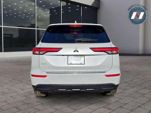 2022 Mitsubishi Outlander ES 2.5 S-AWC