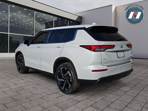 2022 Mitsubishi Outlander ES 2.5 S-AWC