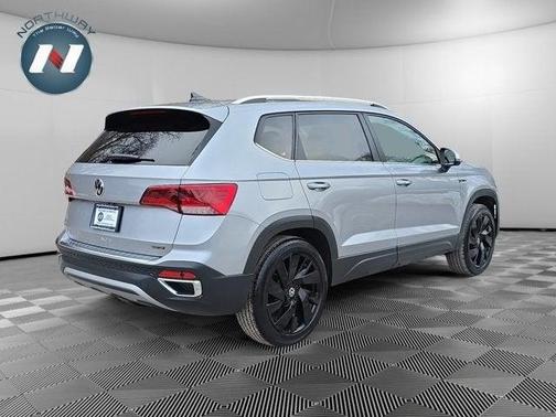 2024 Volkswagen Taos 1.5T SEL