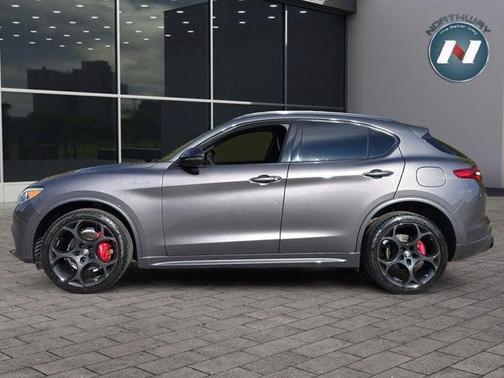 2022 Alfa Romeo Stelvio Veloce