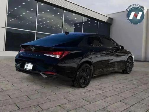 2021 Hyundai ELANTRA SEL