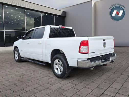 Bright White Clearcoat 2021 RAM 1500 Big Horn/Lone Star