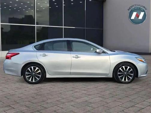 2017 Nissan Altima 2.5 SV