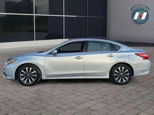2017 Nissan Altima 2.5 SV