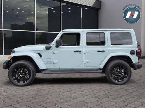 Earl Clearcoat 2023 Jeep Wrangler 4xe Sahara