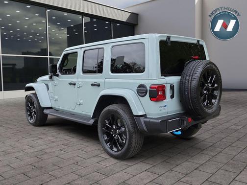 Earl Clearcoat 2023 Jeep Wrangler 4xe Sahara