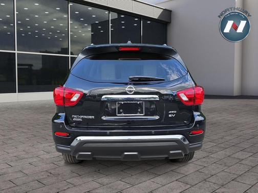 Magnetic Black Pearl 2020 Nissan Pathfinder SV 4WD