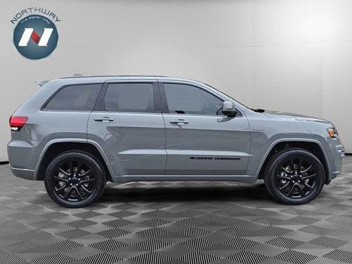 2022 Jeep Grand Cherokee WK Laredo
