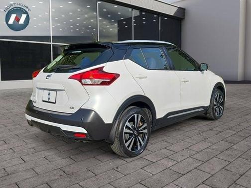 2020 Nissan Kicks SR