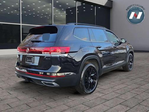 2025 Volkswagen Atlas 2.0T SE w/Technology 4MOTION
