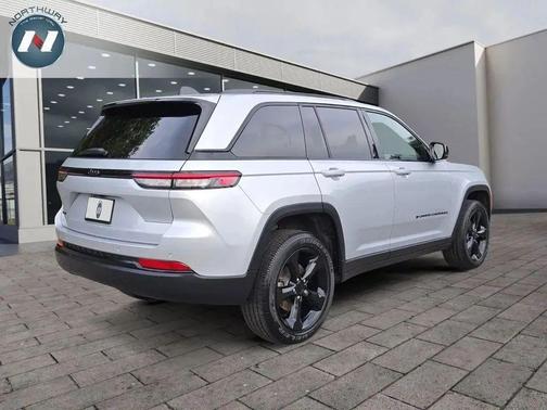 2024 Jeep Grand Cherokee Altitude