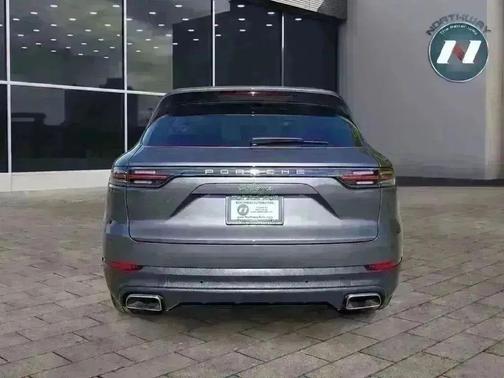 2022 Porsche Cayenne Platinum Edition