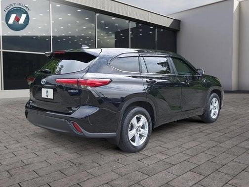 2023 Toyota Highlander Hybrid LE