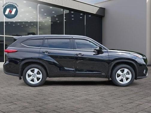 2023 Toyota Highlander Hybrid LE