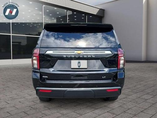2022 Chevrolet Suburban LT