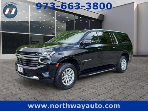 2022 Chevrolet Suburban LT