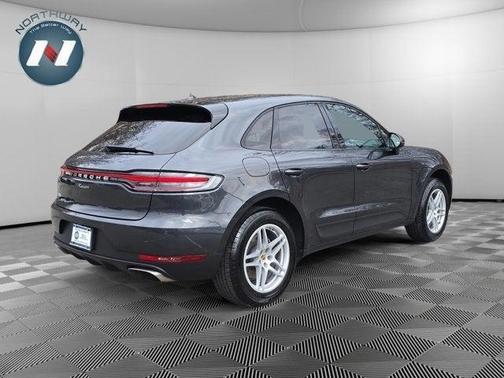 2021 Porsche Macan Base