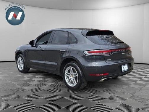 2021 Porsche Macan Base