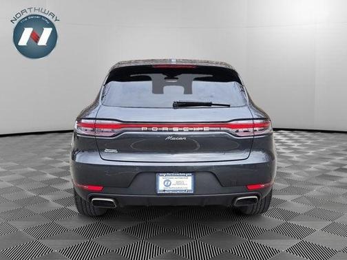 2021 Porsche Macan Base