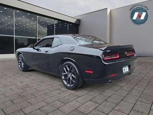 2022 Dodge Challenger SXT