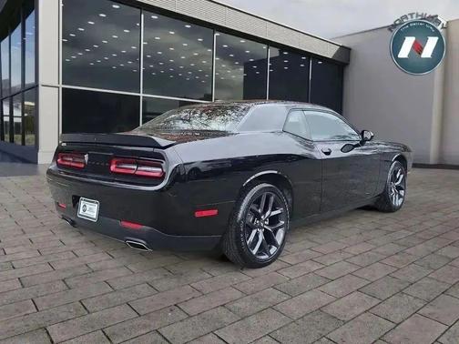 2022 Dodge Challenger SXT
