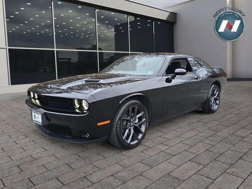 2022 Dodge Challenger SXT
