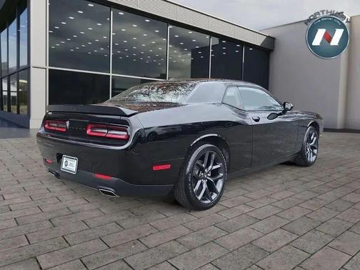 2022 Dodge Challenger SXT