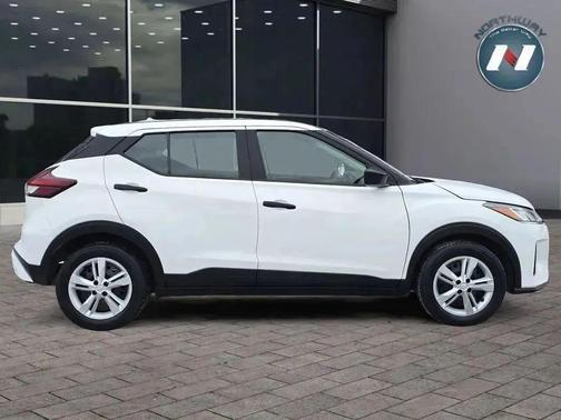 2023 Nissan Kicks S
