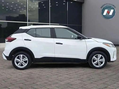 2023 Nissan Kicks S