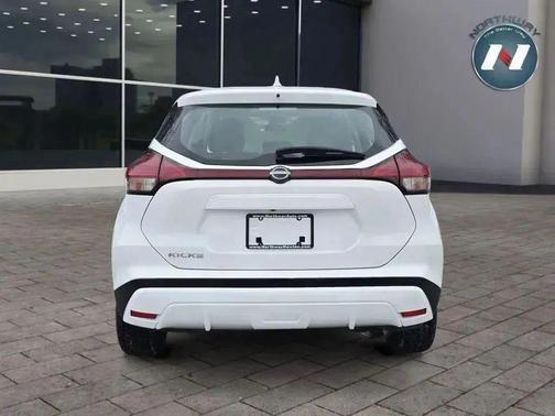 2023 Nissan Kicks S