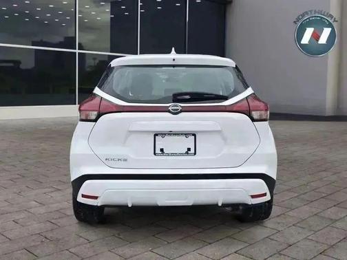 2023 Nissan Kicks S