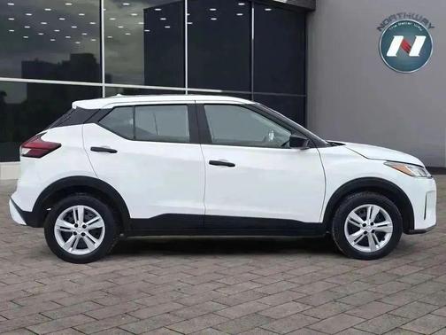 2023 Nissan Kicks S