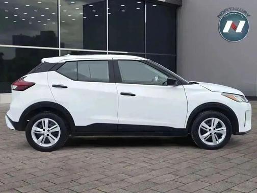 2023 Nissan Kicks S