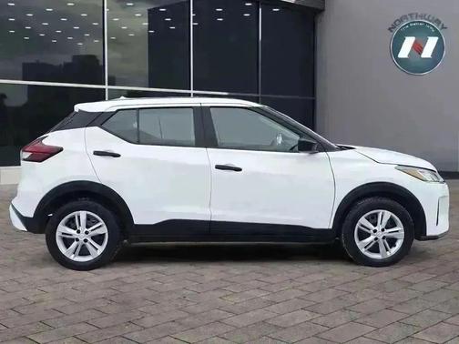2023 Nissan Kicks S