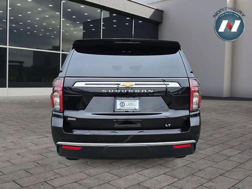 2022 Chevrolet Suburban LT