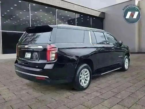 2022 Chevrolet Suburban LT