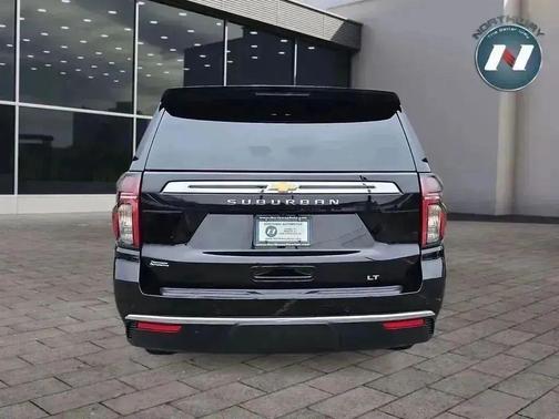 2022 Chevrolet Suburban LT