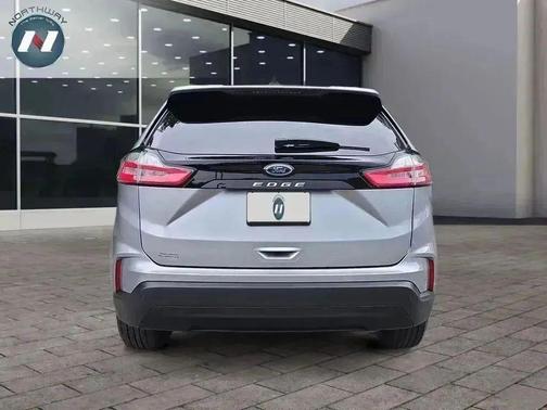 2021 Ford Edge SE