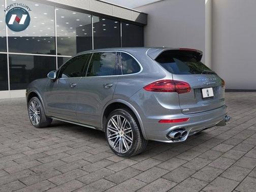 2017 Porsche Cayenne Turbo
