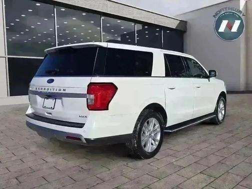 2022 Ford Expedition Max XLT