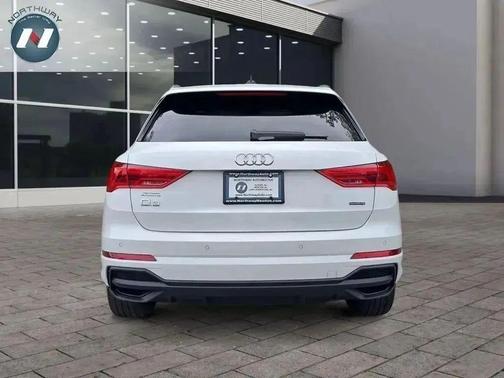 2023 Audi Q3 Premium 45 TFSI S line quattro Tiptronic