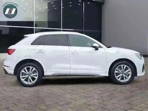 2023 Audi Q3 Premium 45 TFSI S line quattro Tiptronic